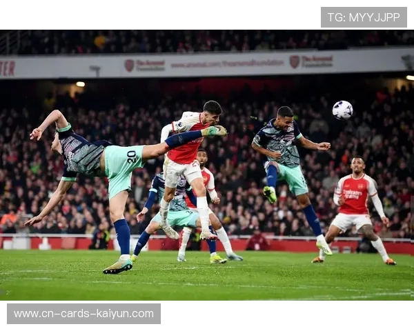 阿森纳双箭头连线轰动英超，布伦特福德防线连续被撕裂